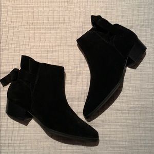 Aerosoles cross walk suede booties. NWOB.